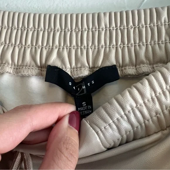 21 Saints Women's Faux leather Cream High Rise Ankle Jogger Pants Size S - Picture 5 of 8